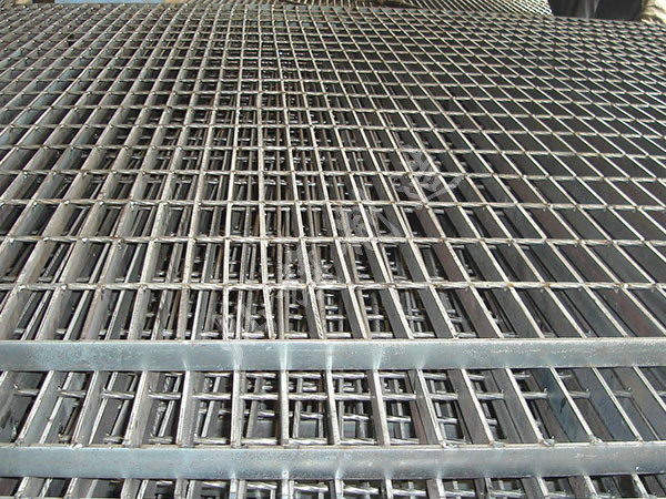 平臺(tái)鋼格柵板案例圖片2