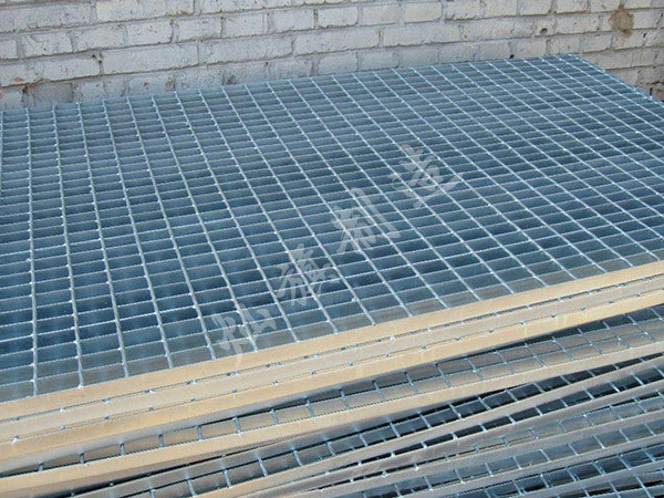 鋼格柵護(hù)欄圖片3